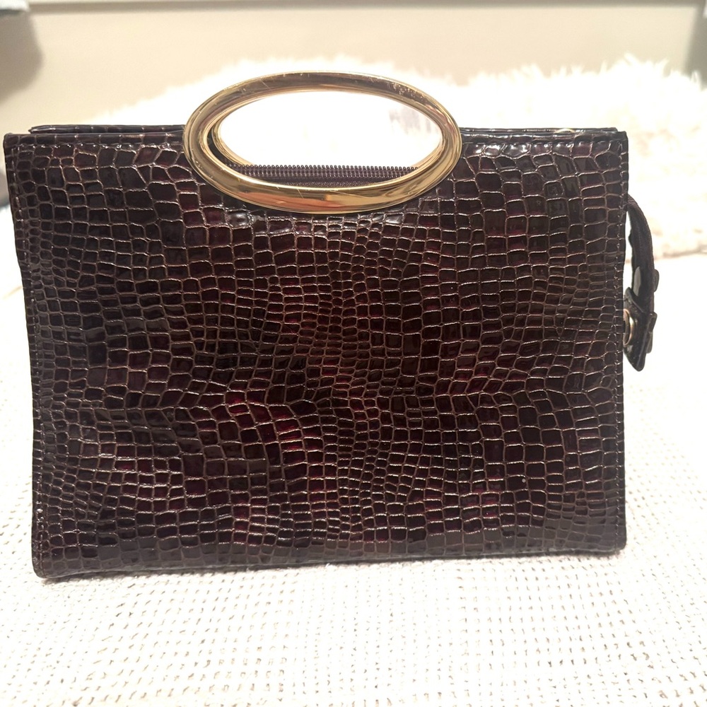 Ta Tong Elegant Crocodile Pattern Brown Handbag